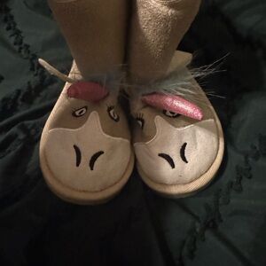 Muk Luks Unicorn Kids Boots NWOT size 9